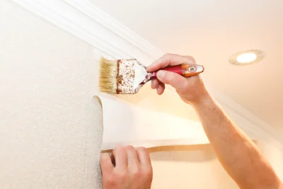 Pose de papier peint à Baerenthal — revêtements muraux et toiles de verre